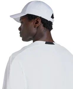 Cap wit