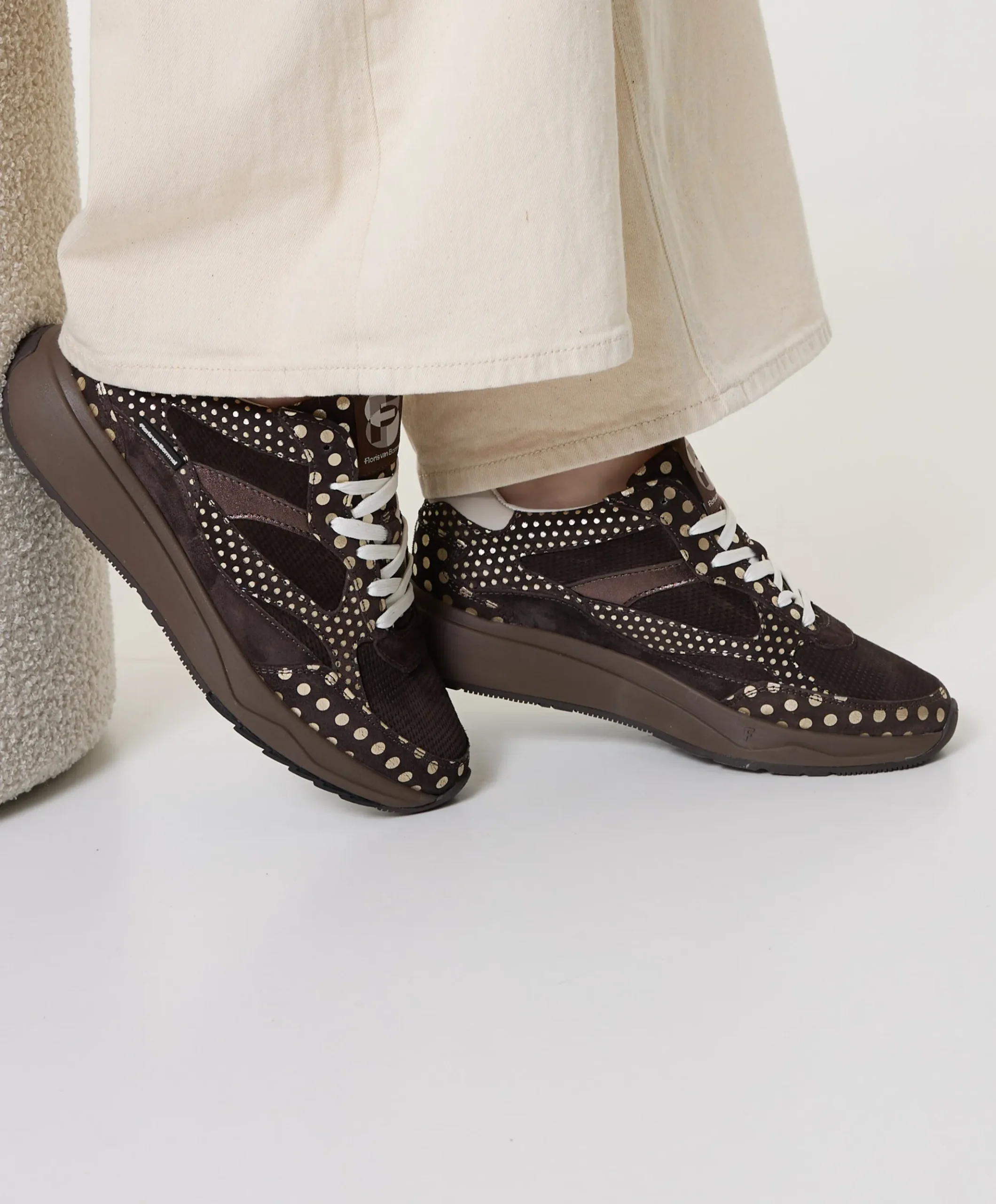 dames sneakers bruin