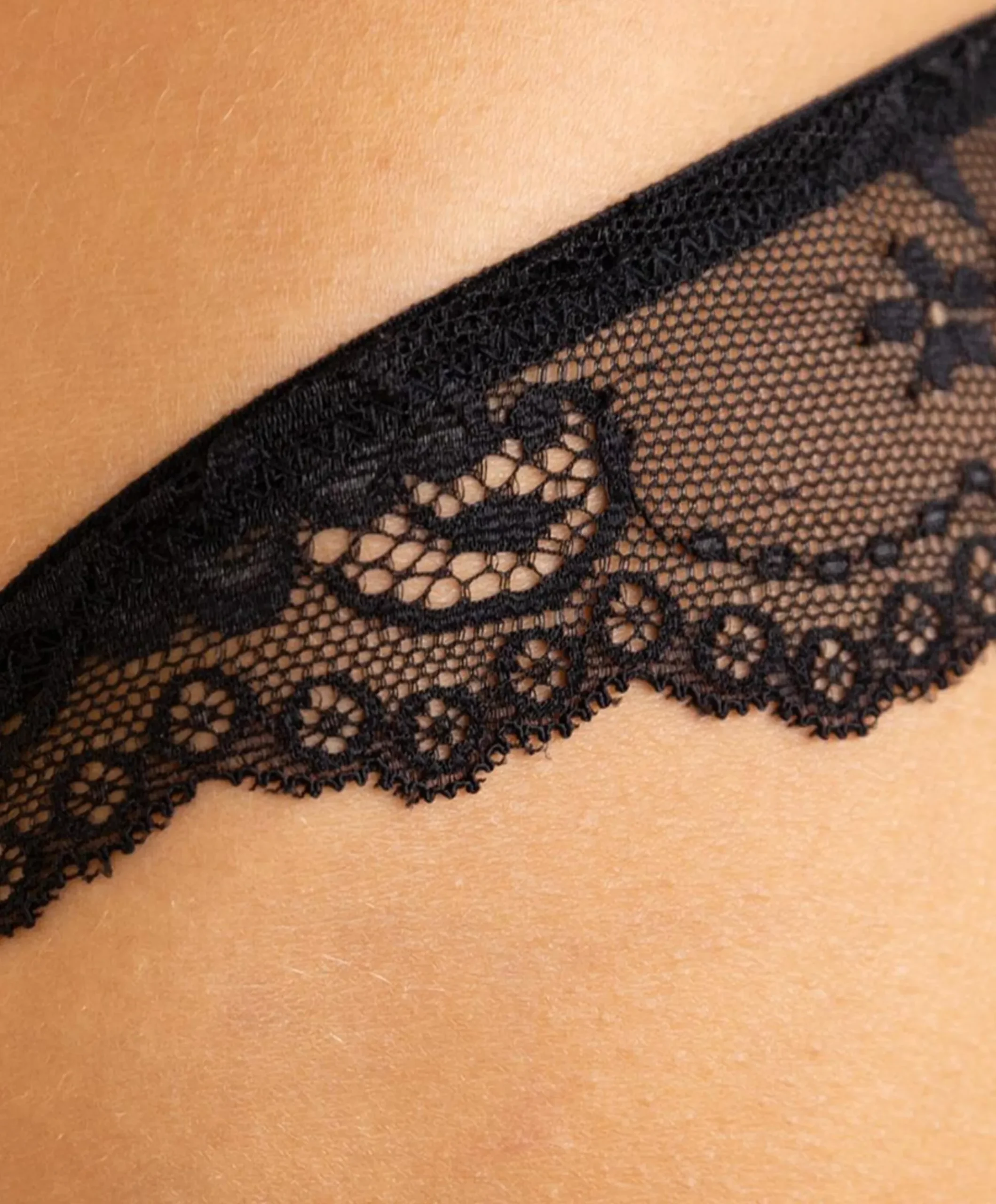 Dames string zwart