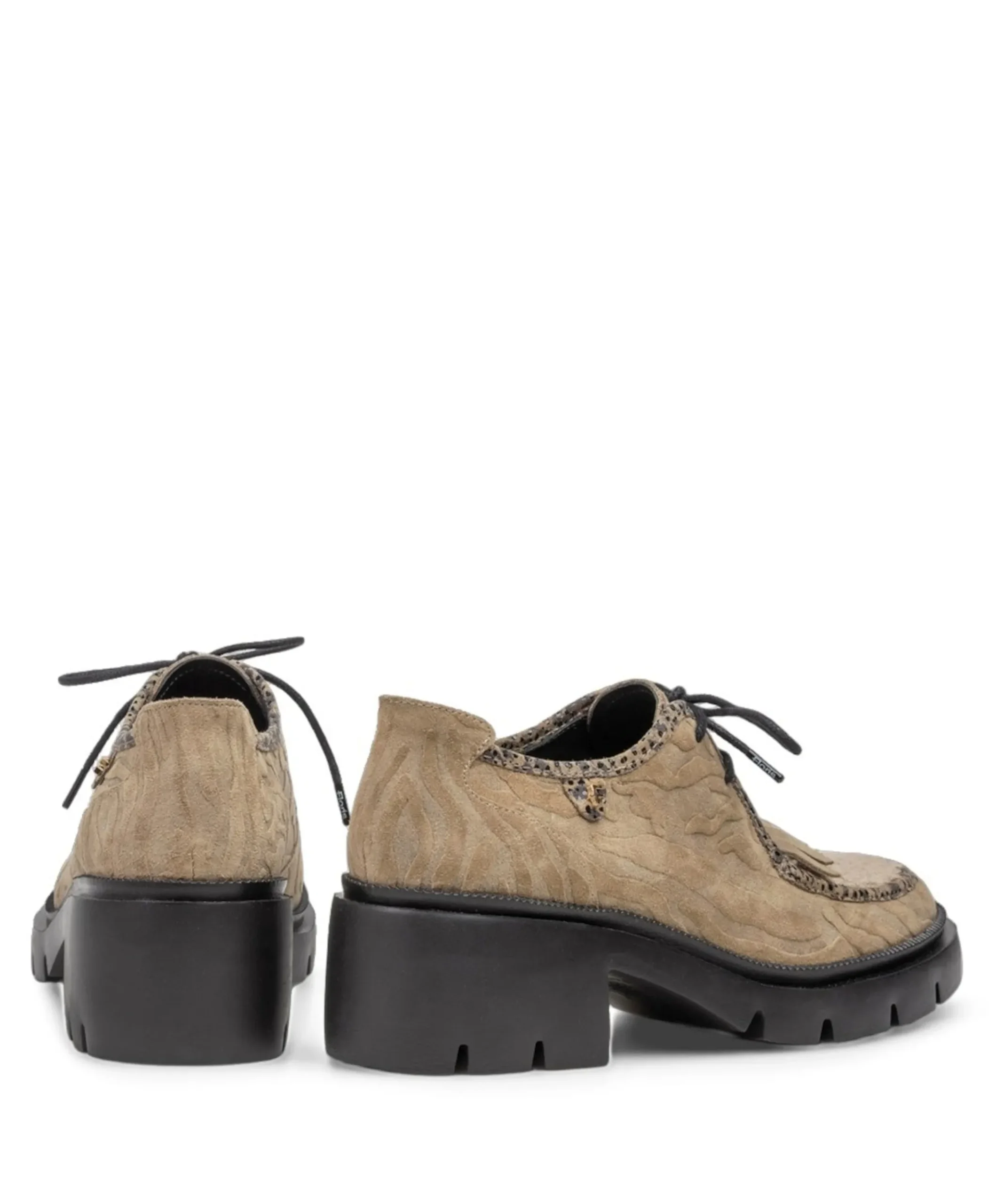 dames veterschoenen beige