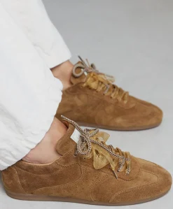 June Haylee dames sneakers bruin